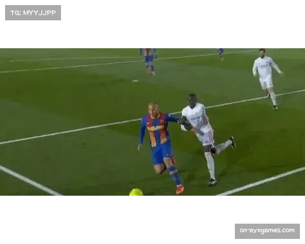 VAR争议再起：多特蒙德补时阶段手球送点引发裁判标准讨论